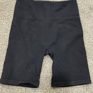Everlane Women's Black Bike Shorts